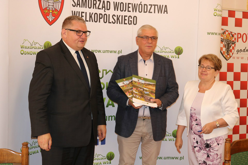 Dofinansowanie dla sołectw Blizanów Drugi i Szadek