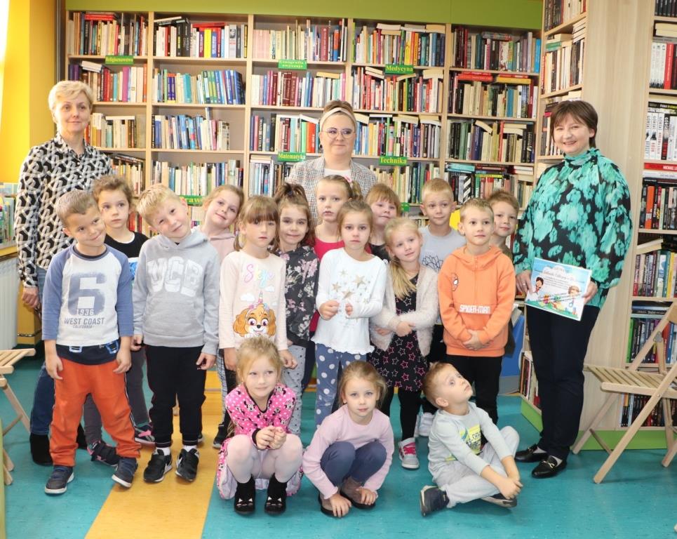 Słuchali głośnego czytania i podzielili się książkami