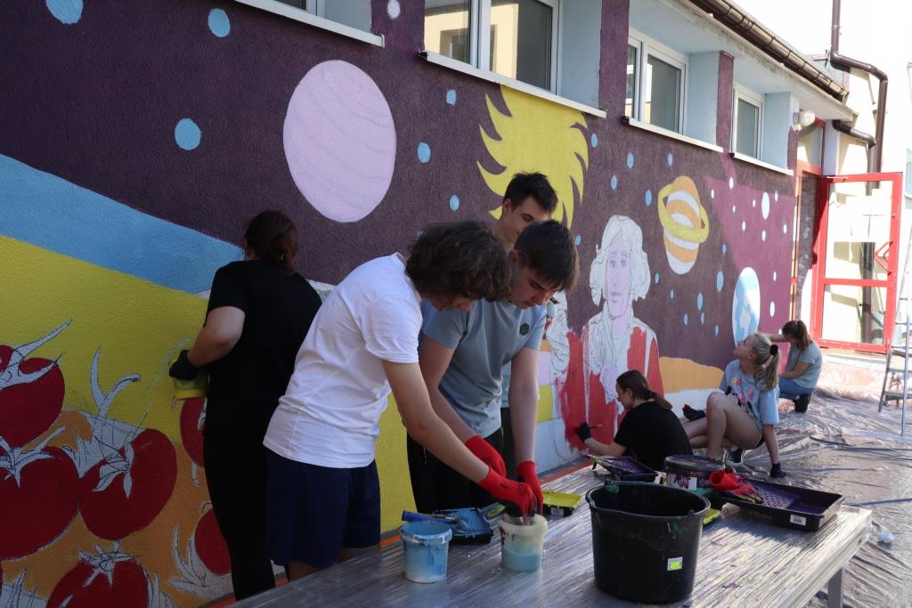 Mural w Szkole w Piotrowie
