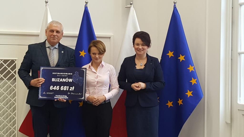 Droga w Warszówce z dofinansowaniem