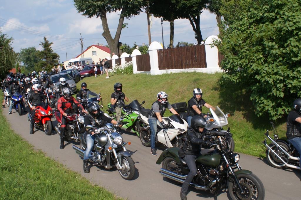 Motocykliści i rowerzyści pospieszyli z pomocą Mateuszowi