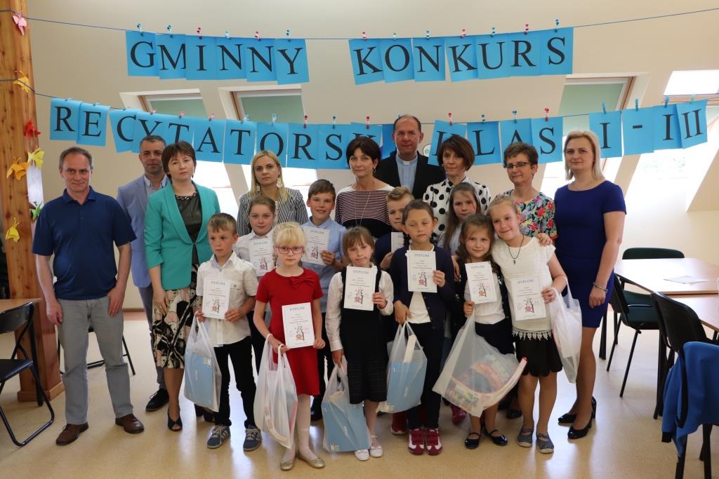 Najlepsi recytatorzy kl. I-III z gminy Blizanów