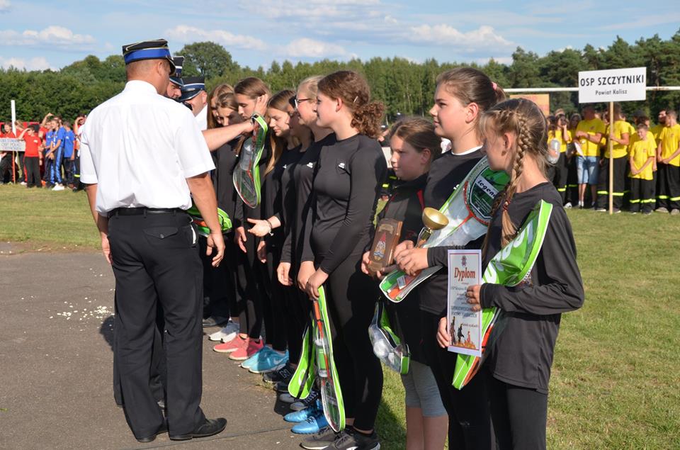 Skrajnia Blizanowska pierwsza na Powiatowych Zawodach Sportowo - Pożarniczych