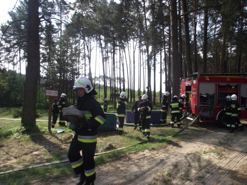 Ćwiczenia strażackie na wypadek pożaru lasu
